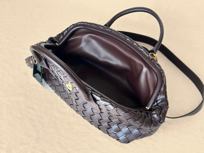 Dark Brown
Hand-Woven Leather
Shoulder Bag