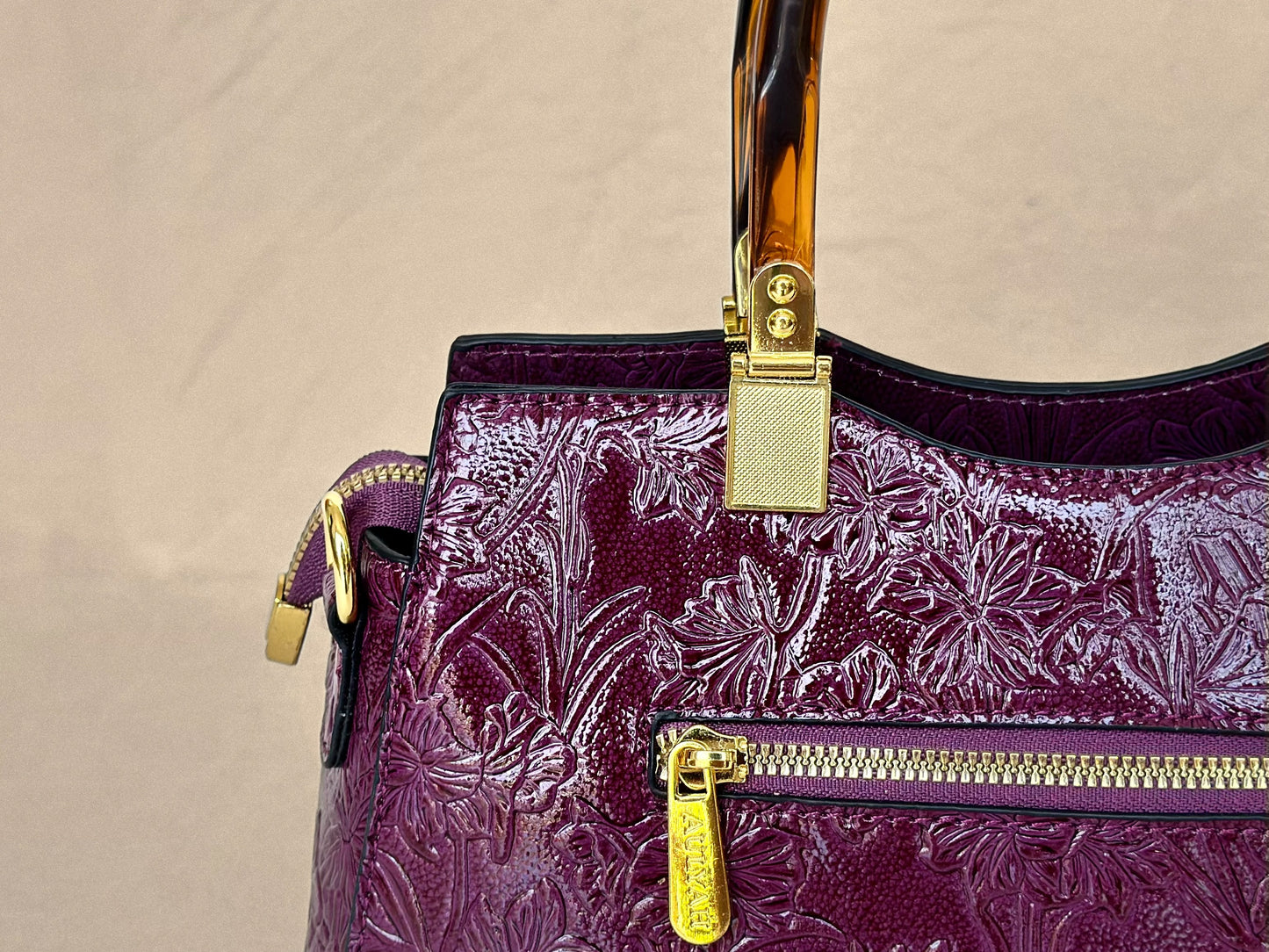 Plum Embossed
Vintage Top Handle Bag