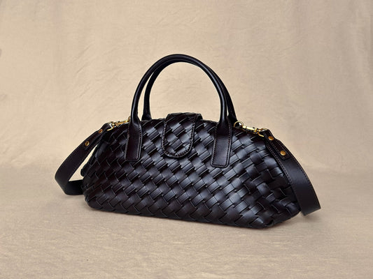 Dark Brown
Hand-Woven Leather
Shoulder Bag