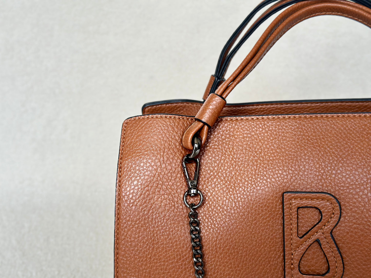 Medium Capacity Handbag & Crossbody Bag